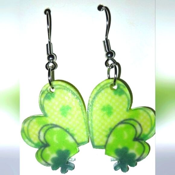 Super cute St Patrick's lucky green earrings - Picture 1 of 6